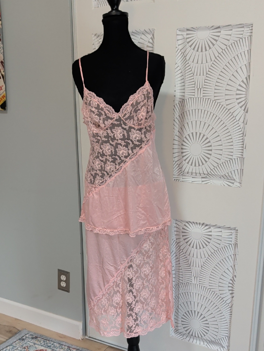 Bob Mackie 2 Piece Set In Pink Lace Chemise
